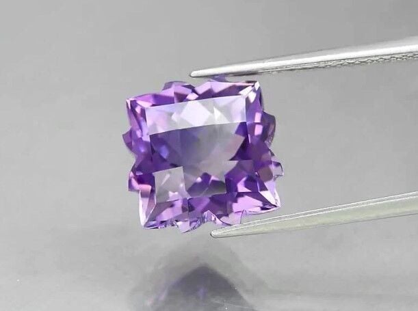 5.70ct 11.2x11mm VVS Fancy Natural Unheated Purple Amethyst, Brazil