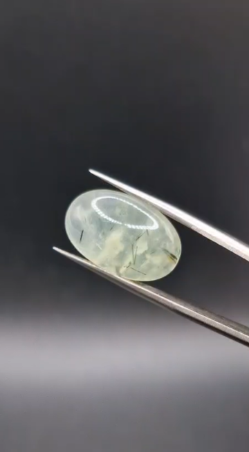 14.10ct 20.1x13mm Oval Cabachon  Natural Prehnite