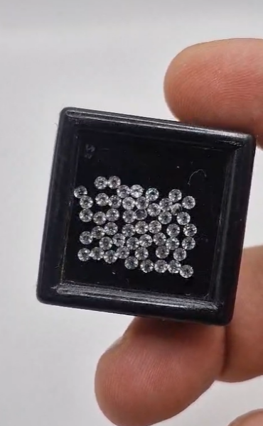 2.02ct 1.9mm 50 pcs Round Natural White Topaz Africa