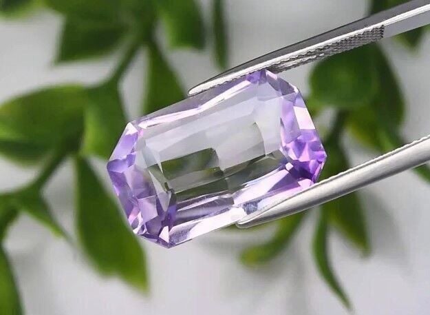 14.55ct 19x12.3mm VS Radiant-Cut Natural Unheated Purple Amethyst