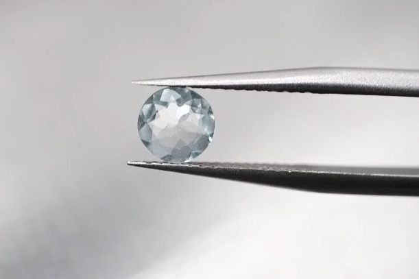 0.48ct 5.7mm Round Natural Aquamarine