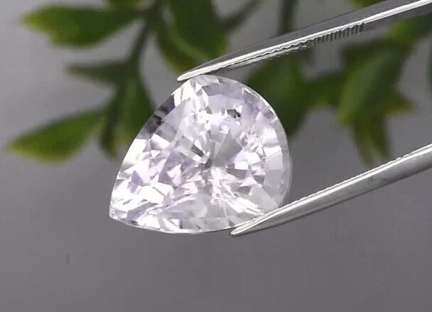 18.52ct 19x15.2mm VS Pear Natural Unheated Purple Amethyst, Brazil