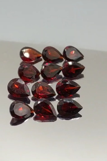 10.00ct 12Pcs Lot 7x5mm Pear Natural Red Garnet, Mozambique