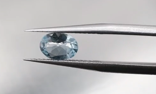 0.61ct 7x5mm Oval Natural Aquamarine