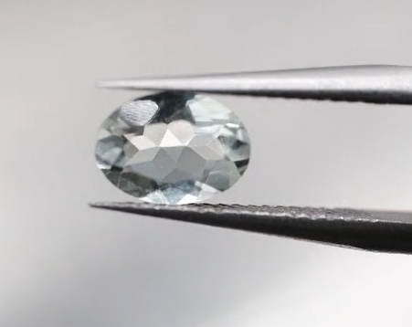 0.80ct 7.7x5.5mm Oval Natural Aquamarine