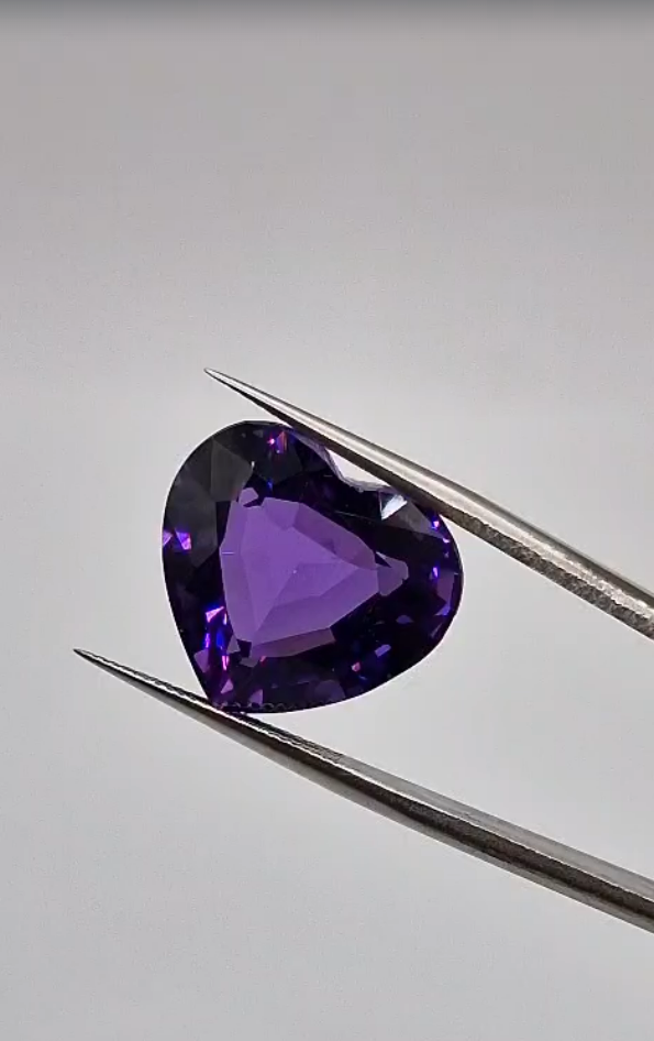 13.64ct 16.6x14.8mm Heart Natural Amethyst
