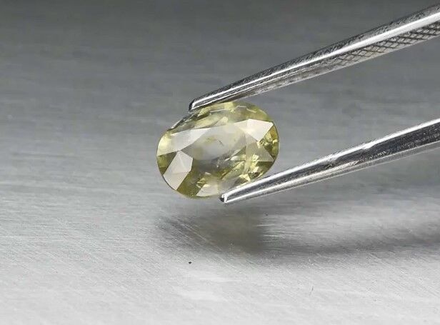 1.55ct 7.7x5.7mm Oval Green Sapphire Unheated Mozambique