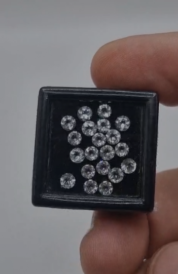 4.61ct 3.5mm 20pcs Round Natural White Topaz Africa