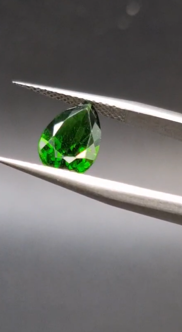 2.10ct 10.1x7mm Pear Natural Russian Chrome Diopside