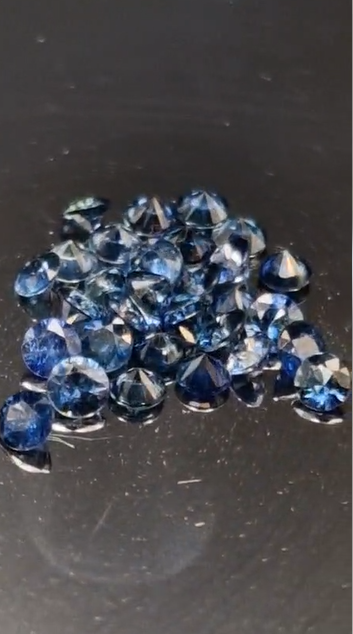 2.23ct 30pcs 2.3 to 2.5mm Diamond Cut Natural Blue Sapphire Madagascar , Heated