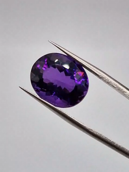 9.05ct 14.9x12.6mm Oval Natural Amethyst