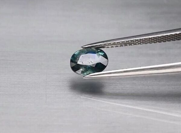 1.18ct 7.2x5.7mm Oval Blue-Green Sapphire Australia, Heated