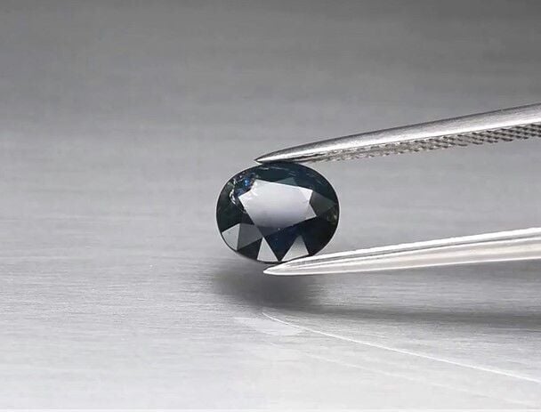1.21ct 7.2x5.2mm Oval Green-Blue Sapphire Australia, Heated