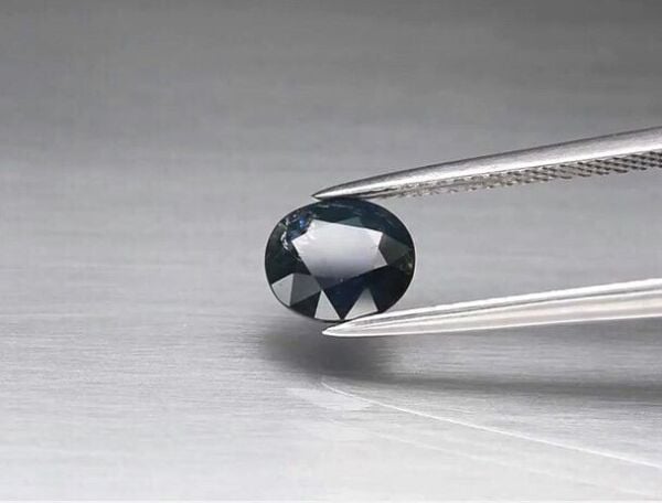 1.21ct 7.2x5.2mm Oval Green-Blue Sapphire Australia, Heated