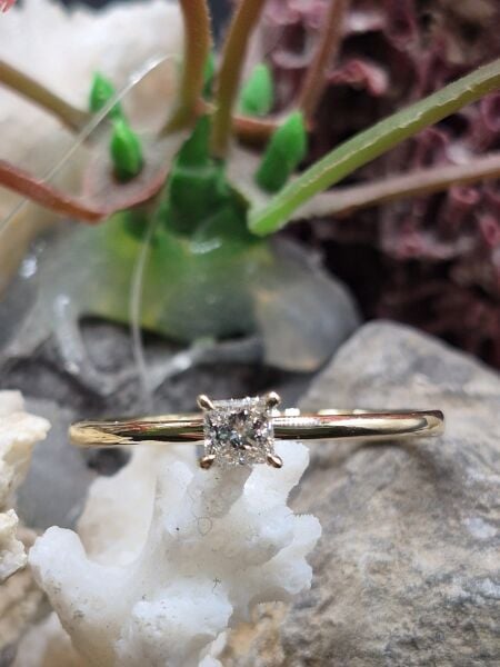 0.17ct H/SI Princess Cut 1.13gr 14 Ayar Tek Taş Yüzük