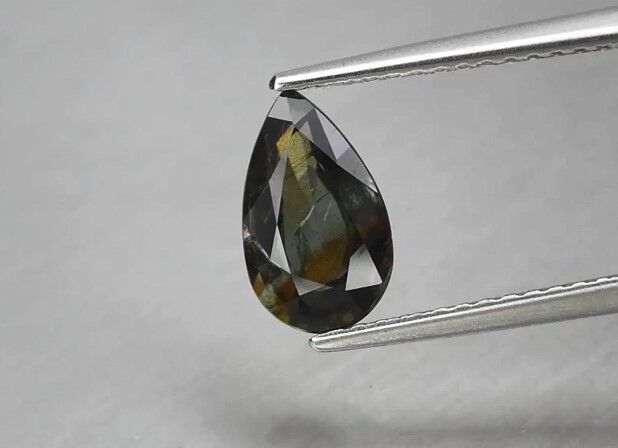 1.35ct 9x5.4mm Pear Green Sapphire Unheated Tanzania, Africa