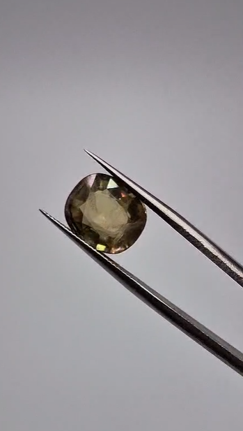 4.46ct 11x9.5mm Oval Natural Diaspore ( Sultanit )