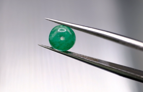 1.90ct 6.6x5.5mm Round Natural Emerald Drilled Beads