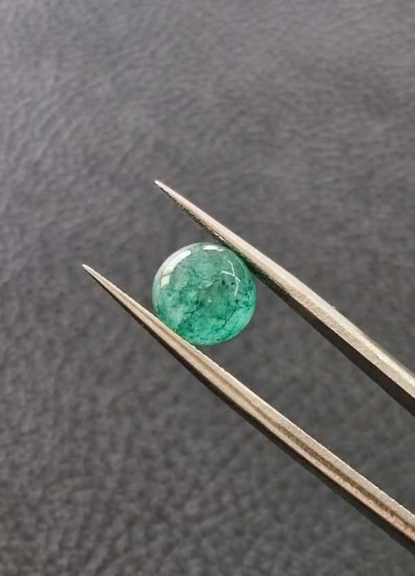 6.04ct 10.2x7.1mm Round Natural Emerald Drilled Beads