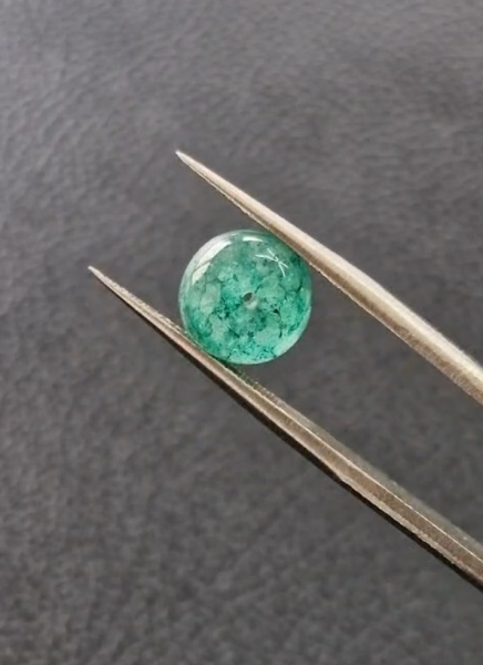 6.04ct 10.2x7.1mm Round Natural Emerald Drilled Beads