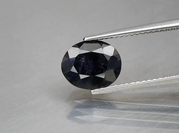 2.37ct 9.3x7.6mm Oval Deep Blue Sapphire Africa, Heated