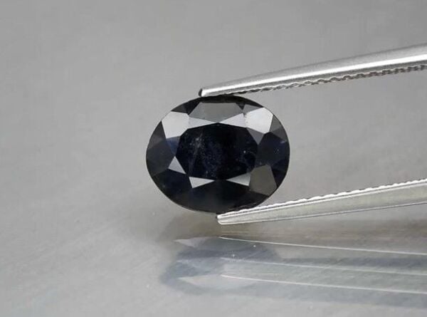 2.37ct 9.3x7.6mm Oval Deep Blue Sapphire Africa, Heated