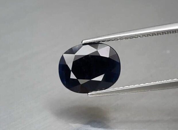 3.10ct 10.5x8.3mm Oval Deep Blue Sapphire Ethiopia, Heated