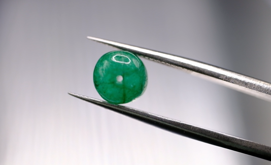 2.74ct 7.6x6.2mm Round Natural Emerald Drilled Beads