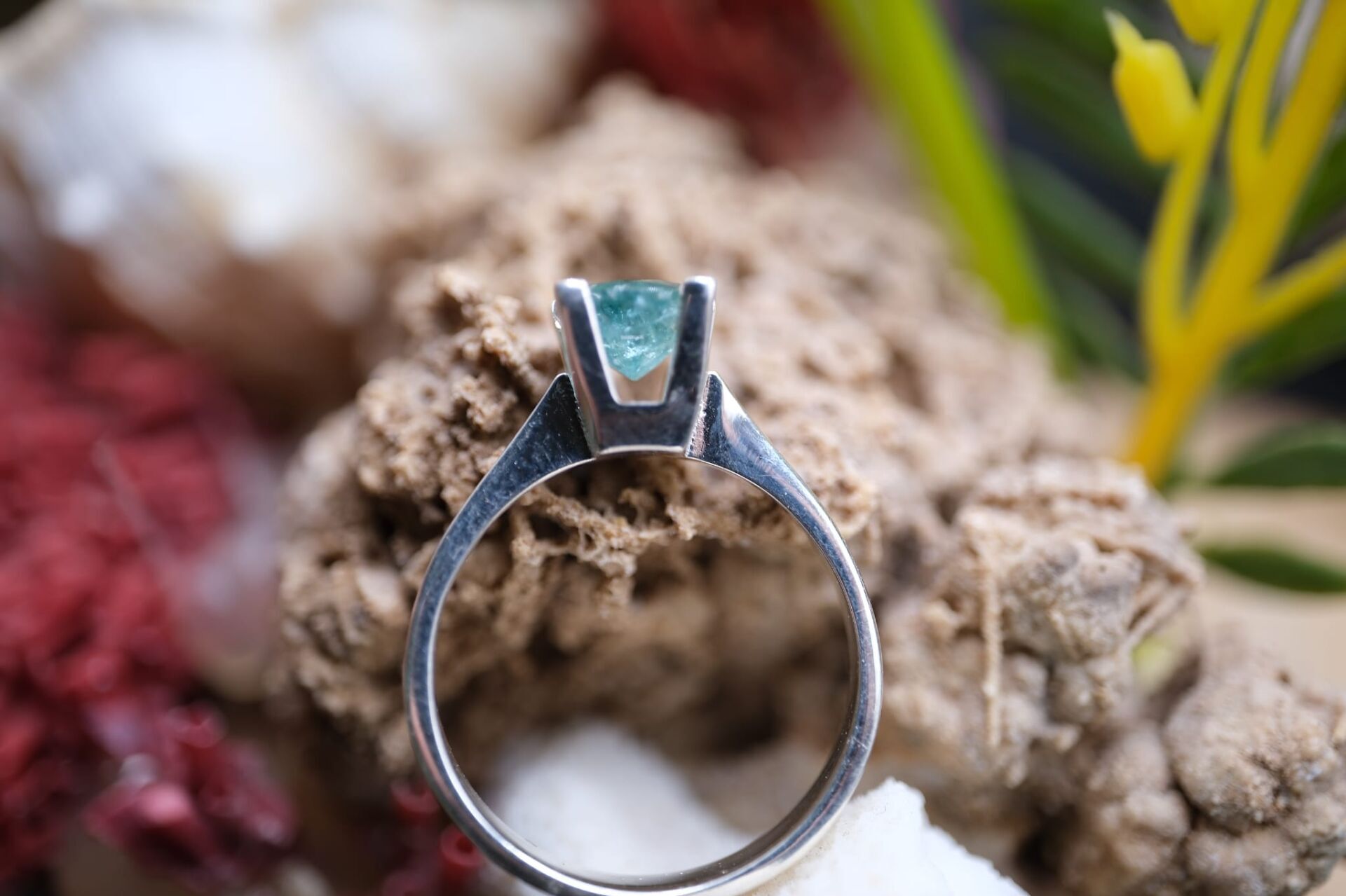 0.76ct Natural Zümrüt 2.89gr Alaşımlı Kararmaz Gümüş Yüzük