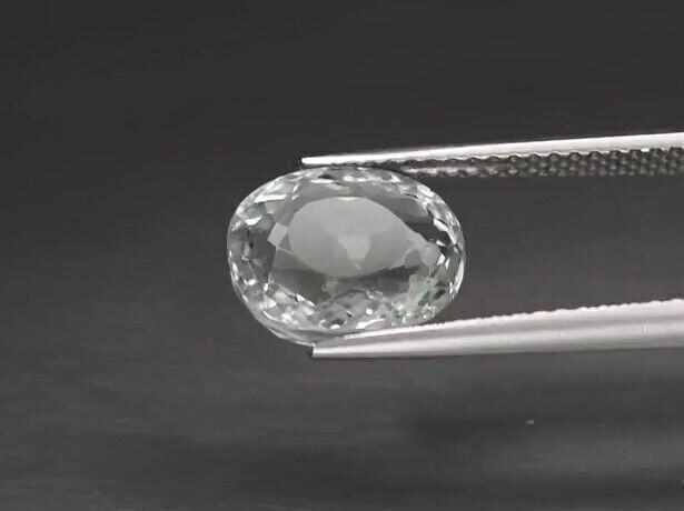 2.94ct 10x8.2mm VS Oval Natural Light Bluish Green Beryl, Madagascar