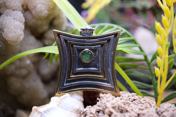 0.80ct Natural Zümrüt 12.97gr 925 Ayar Gümüş Kolye Ucu