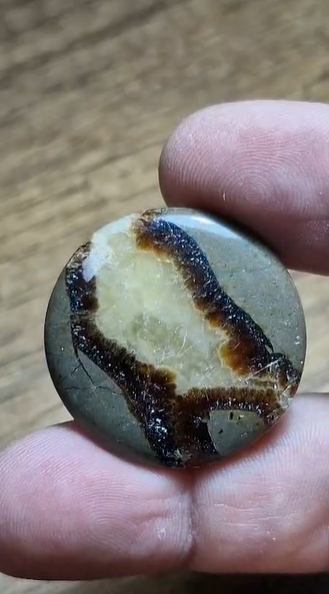 38.75ct 31.3mm Round Yellow Septerian