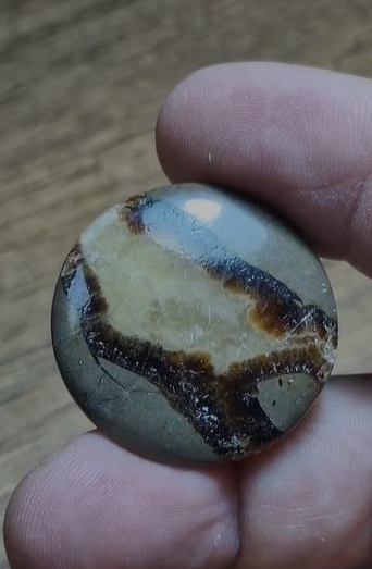 38.75ct 31.3mm Round Yellow Septerian