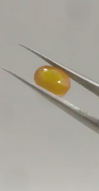 4.15ct 8.6x7.2mm Oval Yellow Natural Sapphire