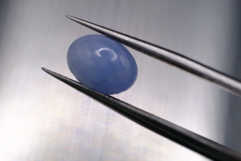 3.30ct 9.7x7.1mm Oval Cabachon Natural Unheated Sapphire