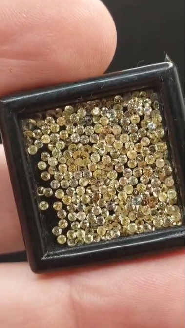 5.35ct  1mm Round Natural Yellow Sapphire Songea,Africa