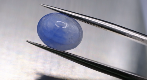 3.33ct 9.9x7.8mm Oval Cabachon Natural Unheated Sapphire