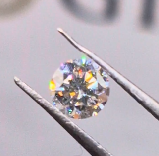 GIA Sertifikalı 0.50ct E-SI2 / VG-EX-VG Natural Round Diamond