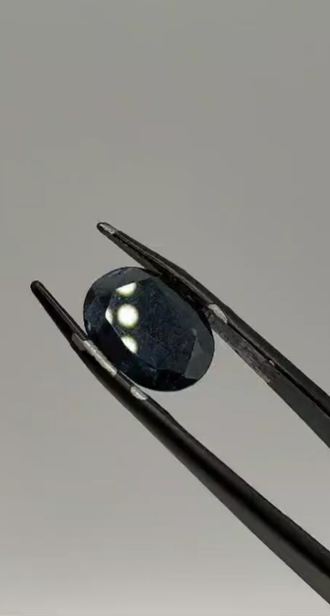 5.75ct 13.5x10.7mm Oval Natural Unheated Sapphire