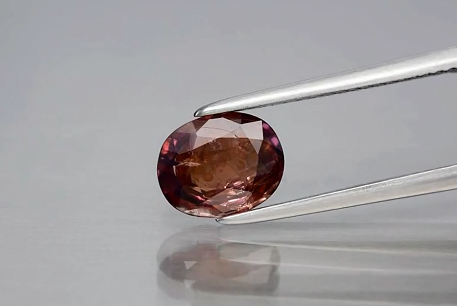 1.64ct 8.3x6.5mm Oval Natural Pinkish Orange  Sapphire Unheated,Mozambique