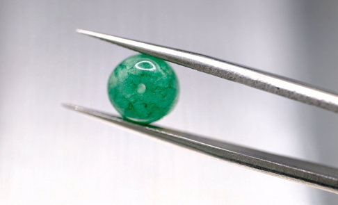 3.80ct 8.4x6.4mm Round Natural Emerald Drilled Beads
