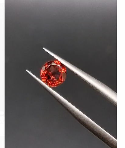 0.58ct 5mm Round Natural Garnet
