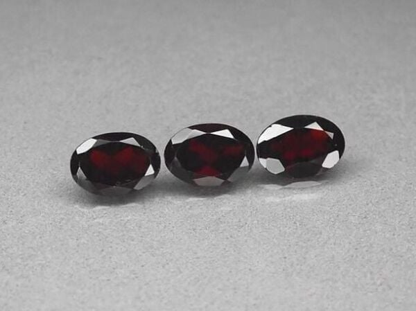 7.25ct 3pcs Lot  t.w Oval Natural Deep Red Almandine Garnet, Africa