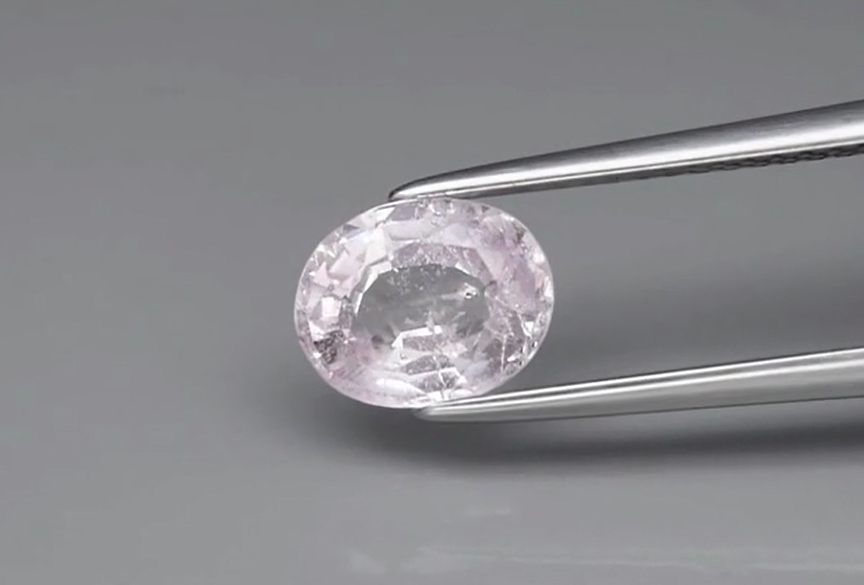 1.43ct 7.5x6mm Oval Very Light Pink Sapphire Madagascar *Heated