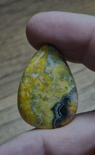 32.35ct 34.1x24.2mm Pear Bumble Bee