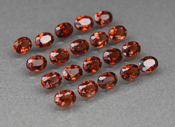 4.69ct 20pcs Lot  t.w 4x3mm Oval Natural Reddish Orange Garnet, Best For Setting
