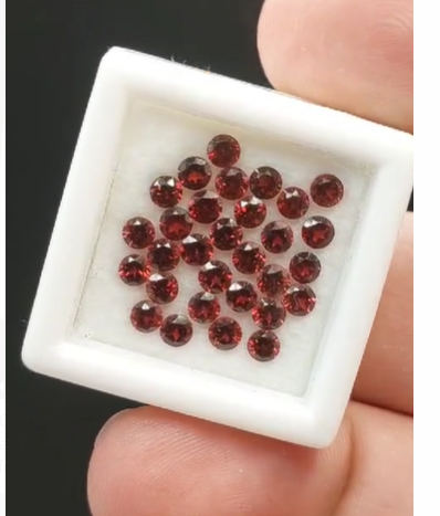 5.07ct  3.5 mm 30pcs Lot Round Natural Red Mozambique Garnet Africa