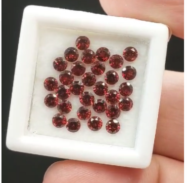 5.07ct  3.5 mm 30pcs Lot Round Natural Red Mozambique Garnet Africa