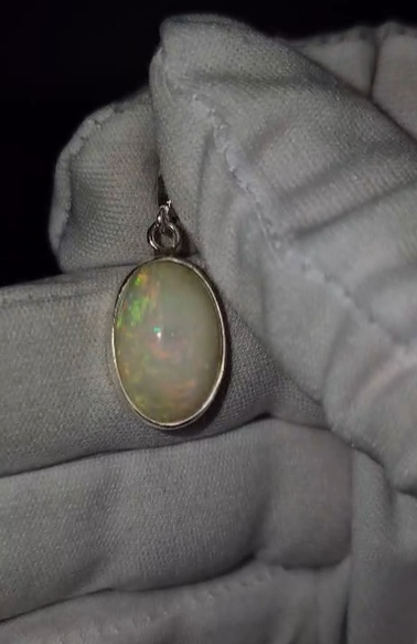 2.16gr Natural Ethiopia Opal 925 Ayar Gümüş Kolye Ucu