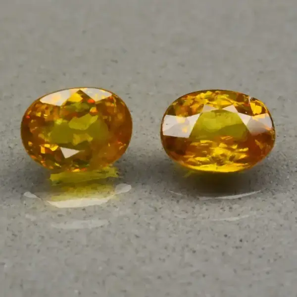 2.39ct 2pcs  7.0 x 5.3 & 7.2 x 5.5 mm  Pair Oval Natural Greenish Yellow Sphene - High Luster Gemstone